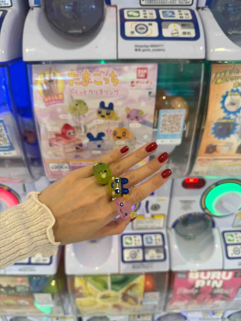 Bandai Tamagotchi Transparent  - Bandai Model Tamagotchi review and price